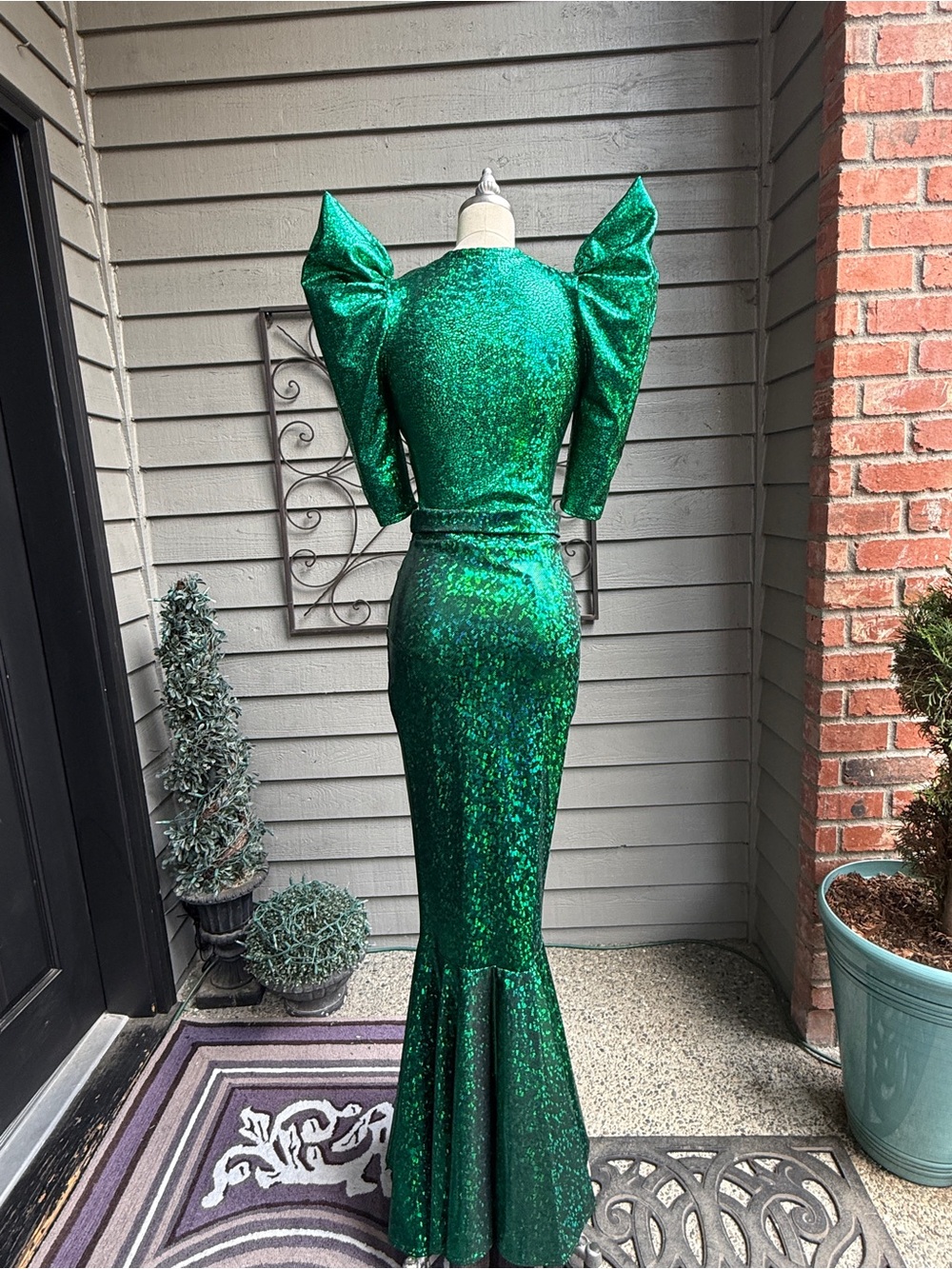 NWOT Lena Quist Emerald Green V-Neck Bodysuit with a Mermaid skirt Size Small - Picture 9 of 11